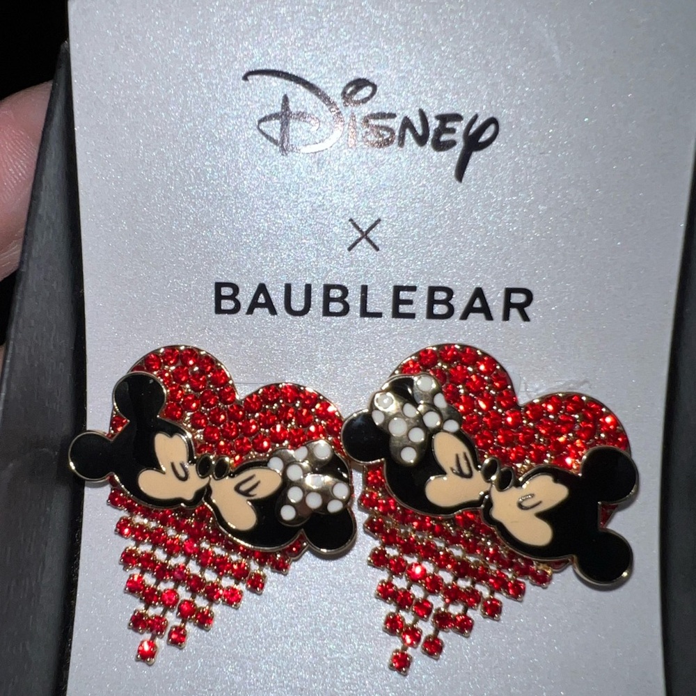 Disney earrings! Perfect for Valentines Day!!